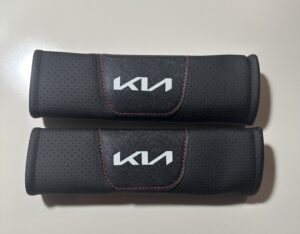 2 pcs Leather KIA Car Styling Safety Belt Cover Protection Shoulder Pad Cushion Harness Pad