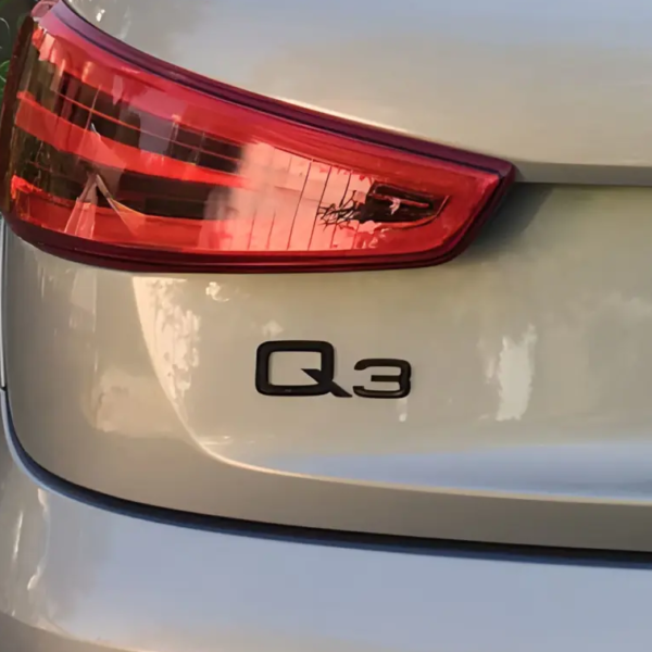 original.png 1 pcs Glossy Black Audi Q3 Emblem Sticker